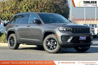 New 2025 Jeep Grand Cherokee Altitude image 1