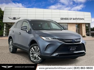 Used 2022 Toyota Venza XLE image 1