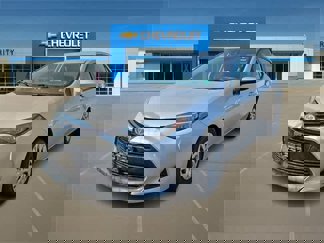 Used 2018 Toyota Corolla LE image 1