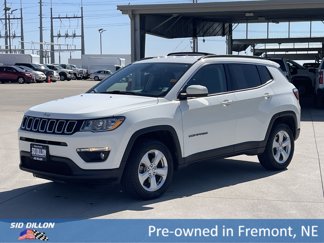 Used 2019 Jeep Compass Latitude w/ Cold Weather Group image 1