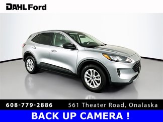 Used 2022 Ford Escape SE image 1