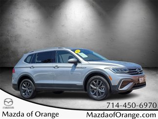 Used 2022 Volkswagen Tiguan SE image 1