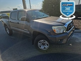 Used 2015 Toyota Tacoma PreRunner image 1