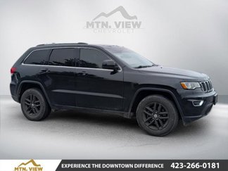 Used 2018 Jeep Grand Cherokee Laredo image 1