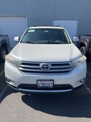 Used 2012 Toyota Highlander FWD image 1