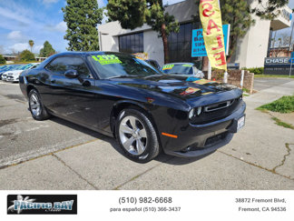 Used 2016 Dodge Challenger SXT image 1