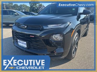 Used 2022 Chevrolet TrailBlazer RS w/ Sun and Liftgate Package image 1