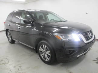 Used 2019 Nissan Pathfinder S image 1