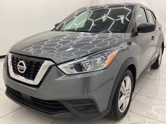 Used 2020 Nissan Kicks S image 1