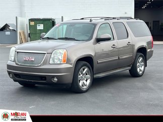 Used 2011 GMC Yukon XL SLT image 1