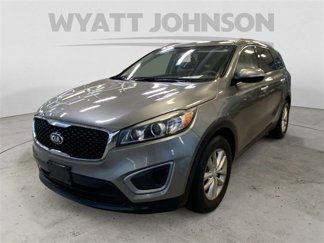 Used 2016 Kia Sorento LX image 1