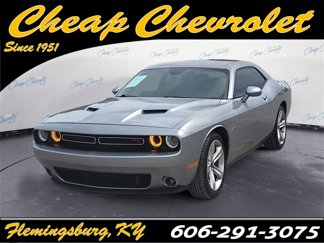Used 2017 Dodge Challenger R/T image 1