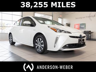 Used 2019 Toyota Prius LE image 1