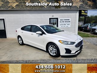 Used 2019 Ford Fusion SE image 1