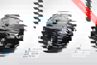Used 2019 Nissan Rogue SV image 1