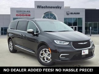 New 2023 Chrysler Pacifica Limited image 1