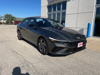 Used 2025 Hyundai Elantra Sport w/ Cargo Package image 1