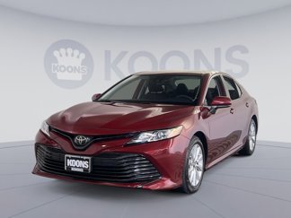 Used 2020 Toyota Camry LE image 1
