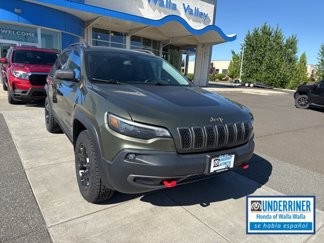 Used 2019 Jeep Cherokee Trailhawk w/ Cold Weather Group image 1