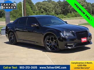 Used 2022 Chrysler 300 Touring L image 1