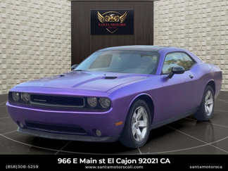 Used 2014 Dodge Challenger SXT image 1