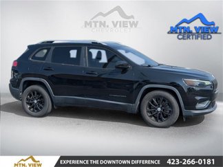 Used 2019 Jeep Cherokee Latitude w/ Cold Weather Group image 1