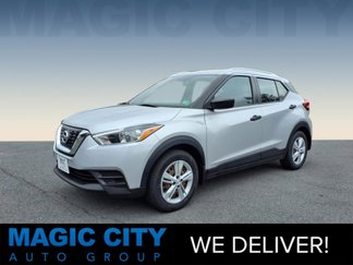 Used 2019 Nissan Kicks S image 1