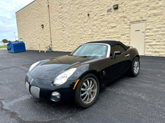 Used 2008 Pontiac Solstice Convertible w/ Preferred Package image 1