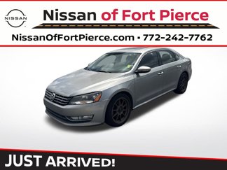 Used 2012 Volkswagen Passat 3.6 SE image 1