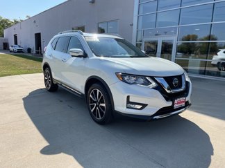 Used 2019 Nissan Rogue SL w/ Premium Package image 1