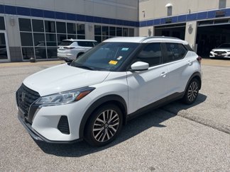 Used 2021 Nissan Kicks SV image 1