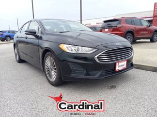 Used 2020 Ford Fusion SE image 1