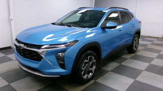 New 2025 Chevrolet Trax LT w/ Driver Confidence Package image 1