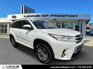 Used 2019 Toyota Highlander SE image 1