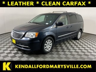 Used 2013 Chrysler Town & Country Touring image 1