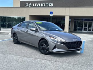 Certified 2022 Hyundai Elantra SEL w/ Cargo Package image 1