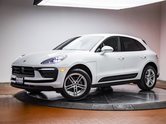 Used 2025 Porsche Macan image 1