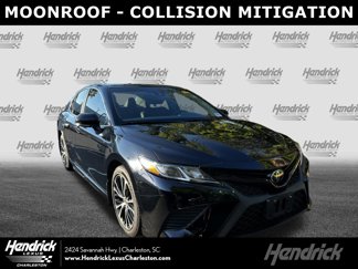 Used 2018 Toyota Camry SE video 1