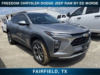 Used 2025 Chevrolet Trax LT w/ Driver Confidence Package image 1