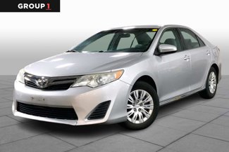 Used 2013 Toyota Camry LE image 1