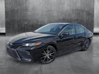Used 2021 Toyota Camry SE image 1