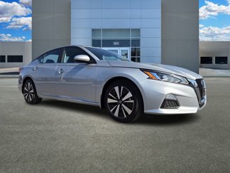 Certified 2022 Nissan Altima 2.5 SV image 1
