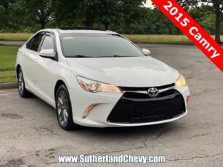 Used 2015 Toyota Camry SE image 1