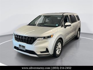 Used 2022 Kia Carnival LX image 1