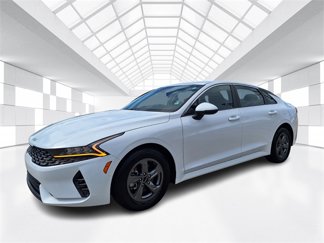 Used 2023 Kia K5 LXS image 1