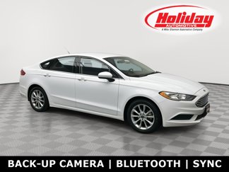 Used 2017 Ford Fusion SE image 1