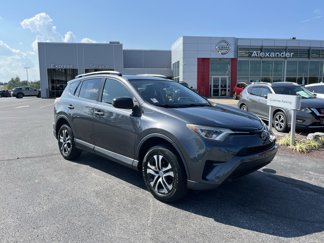 Used 2017 Toyota RAV4 LE image 1