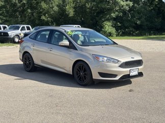 Used 2017 Ford Focus SE image 1