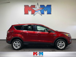 Used 2017 Ford Escape SE image 1
