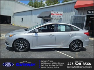 Used 2015 Ford Focus SE w/ SE Ecoboost Package image 1